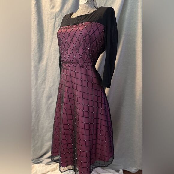 Vintage En-Suey Y2K BarbieCore Satin overlaid Black Sheer with Diamond Pattern - Picture 3 of 14